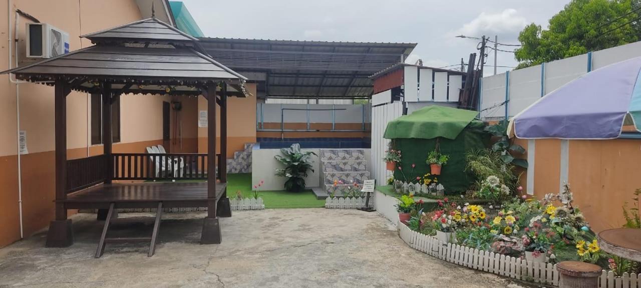 Ns Homestay Private Pool Танах-Мерах Экстерьер фото